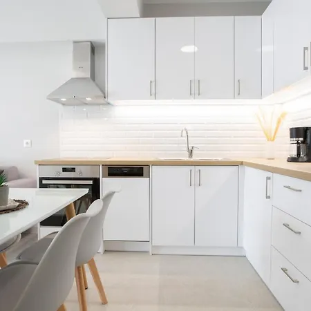 The Two דירה Lefkáda